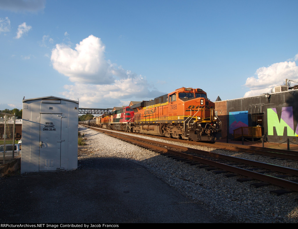 BNSF 7498